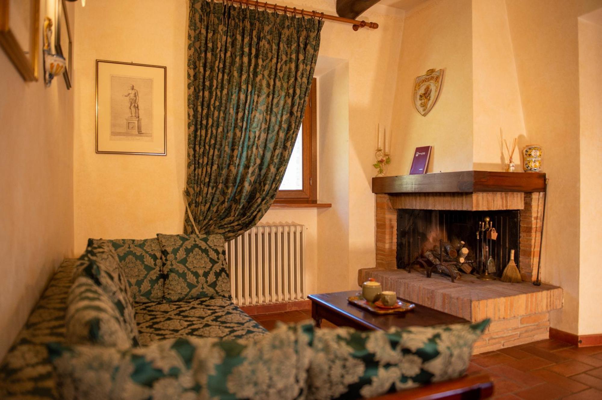 Rocca Di Pierle, Agriturismo Di Charme - Cortona Mercatale  Luaran gambar